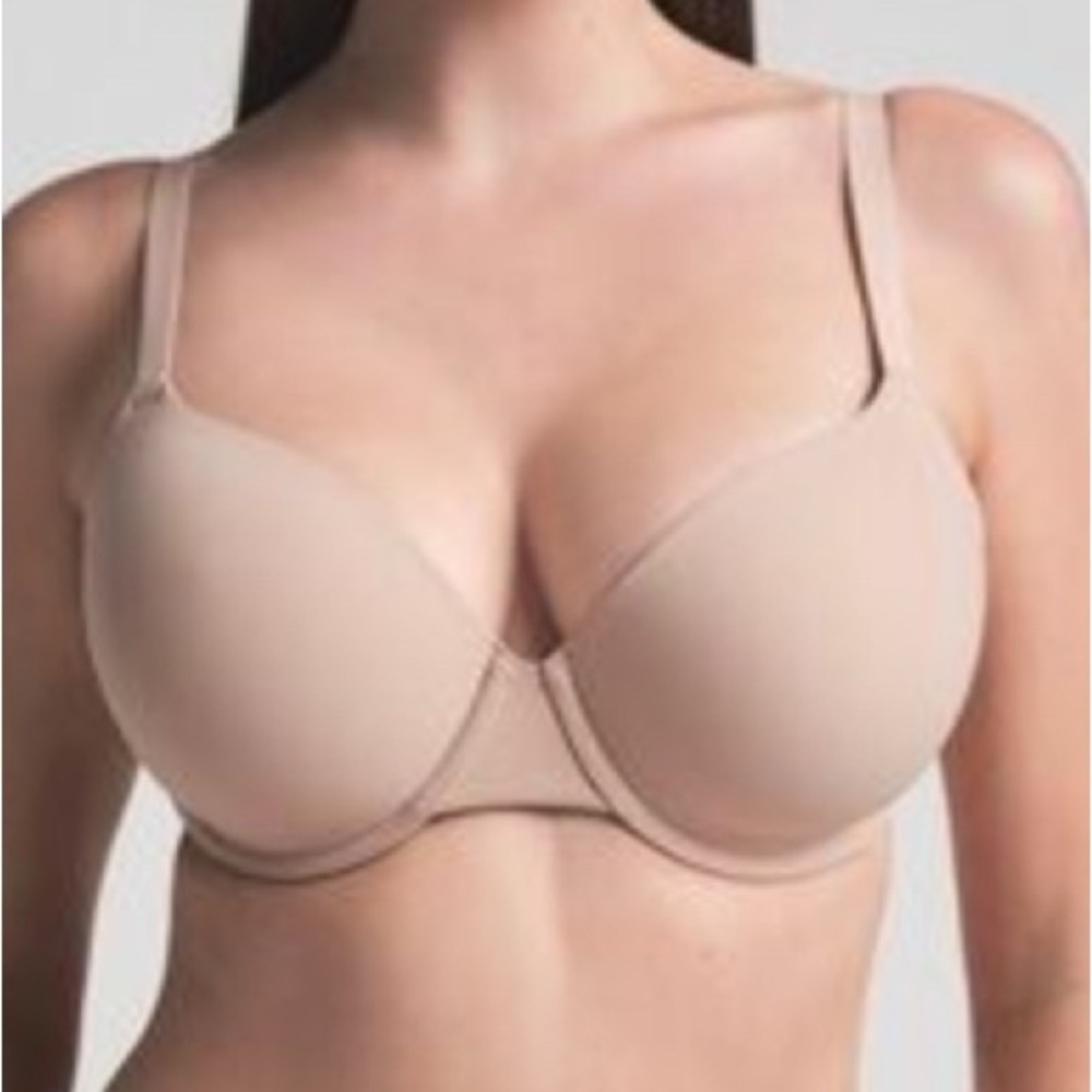 SKIMS FITS EVERYBODY T-SHIRT BRA size 42D